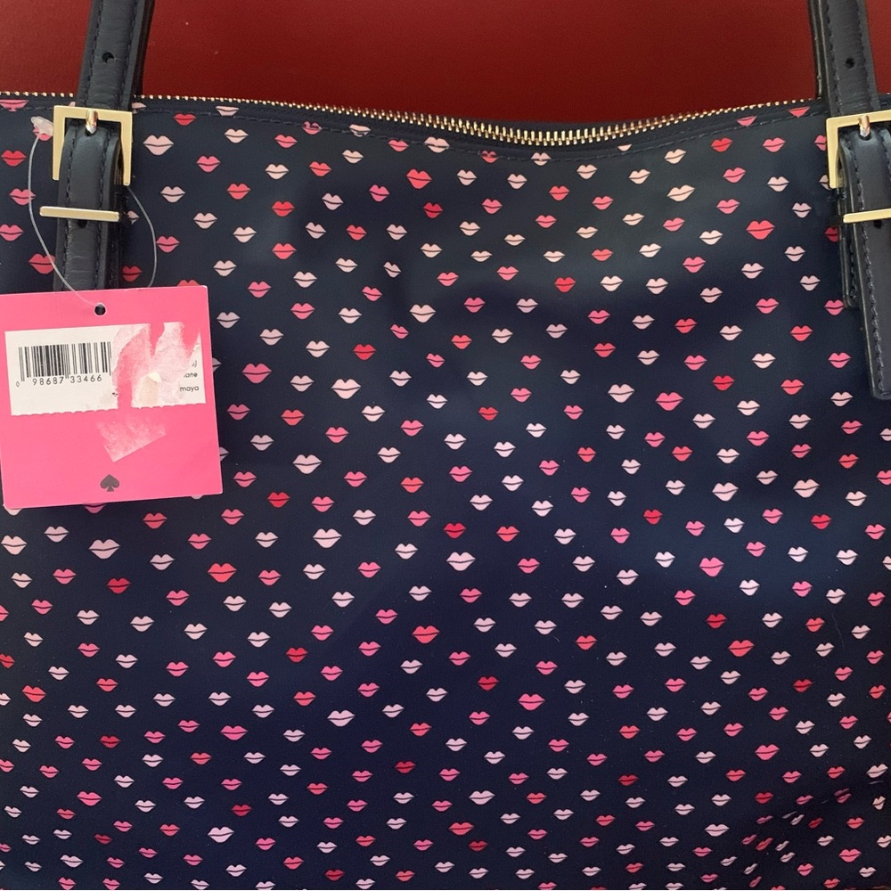 NWT Kate Spade Watson Lane Maya Zippered Tote Bag, Navy, Pink/Red Kisses - Picture 5 of 9